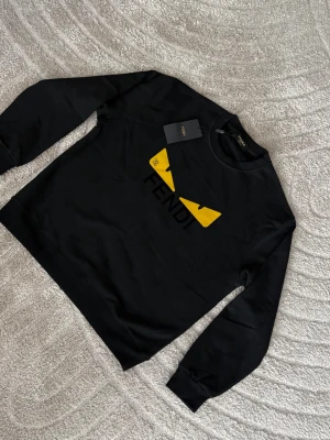 Fendi Sweatshirt - M - Fendi Sweatshirt - M | Helt ny |