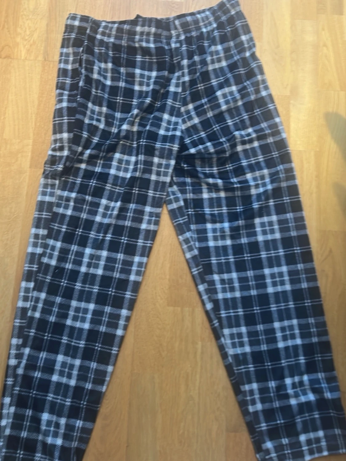 Rutiga pyjamasbyxor i blått och vitt - 1