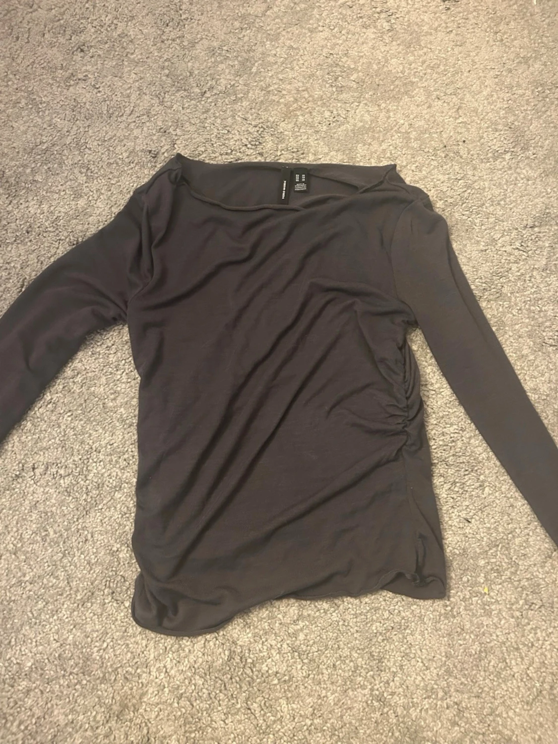 Mörk grå långärmad  topp - 1