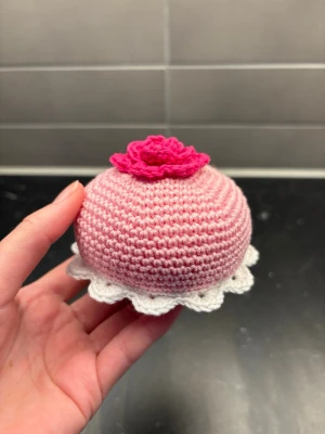Virkad rosa prinsesstårta  - Virkad rosa prinsesstårta 🩷