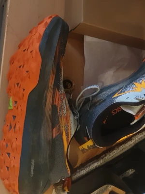 ASICS trabuco max 14 löparsko - Asics trabuco max 14 storlek 45 använd 1gång ,