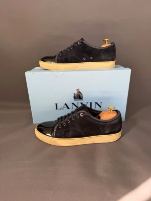 Lanvins navy blå - Väldigt bra skick, box ingår, navy, uk 7 vilket motsvarar 41-42