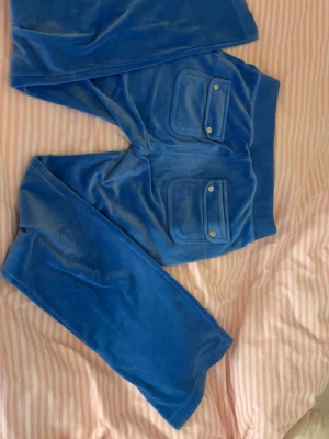Juicy couture byxor - Supersnygga blå juicy byxor