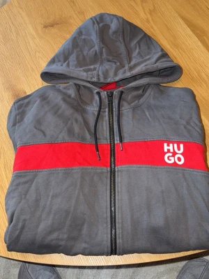 Hugo boss kofta - Grå äkta hugo boss kofta XXL passar XL