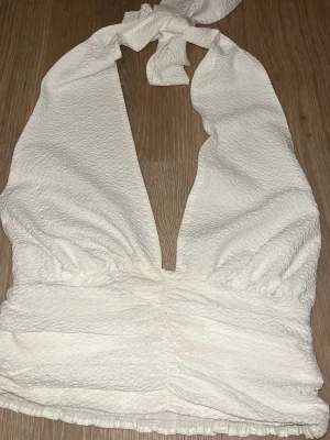 Topp - Topp från ginatricot i storlek 36💗