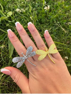 Trollslända ringde i guld och silver  - Helt nya ringar, justerbara. 99kr STYCK! Använd köp nu och skriv önskad färg!