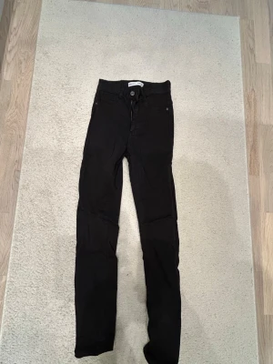 Skinny jeans från gina - Helt oanvända jeans från Gina 