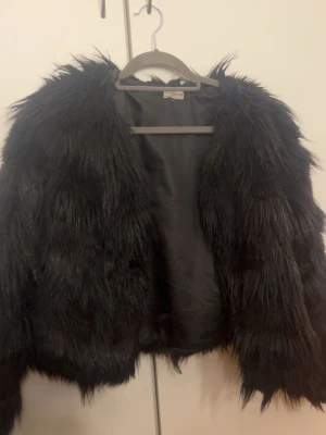 Fuskpäls jacka - Stl s