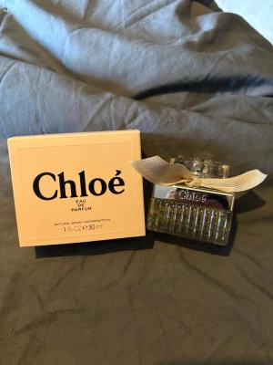 Chloé Eau de Parfum 30 ml - Chloé Eau de Parfum i 30 ml flaska, parfymen är aldrig använd! 