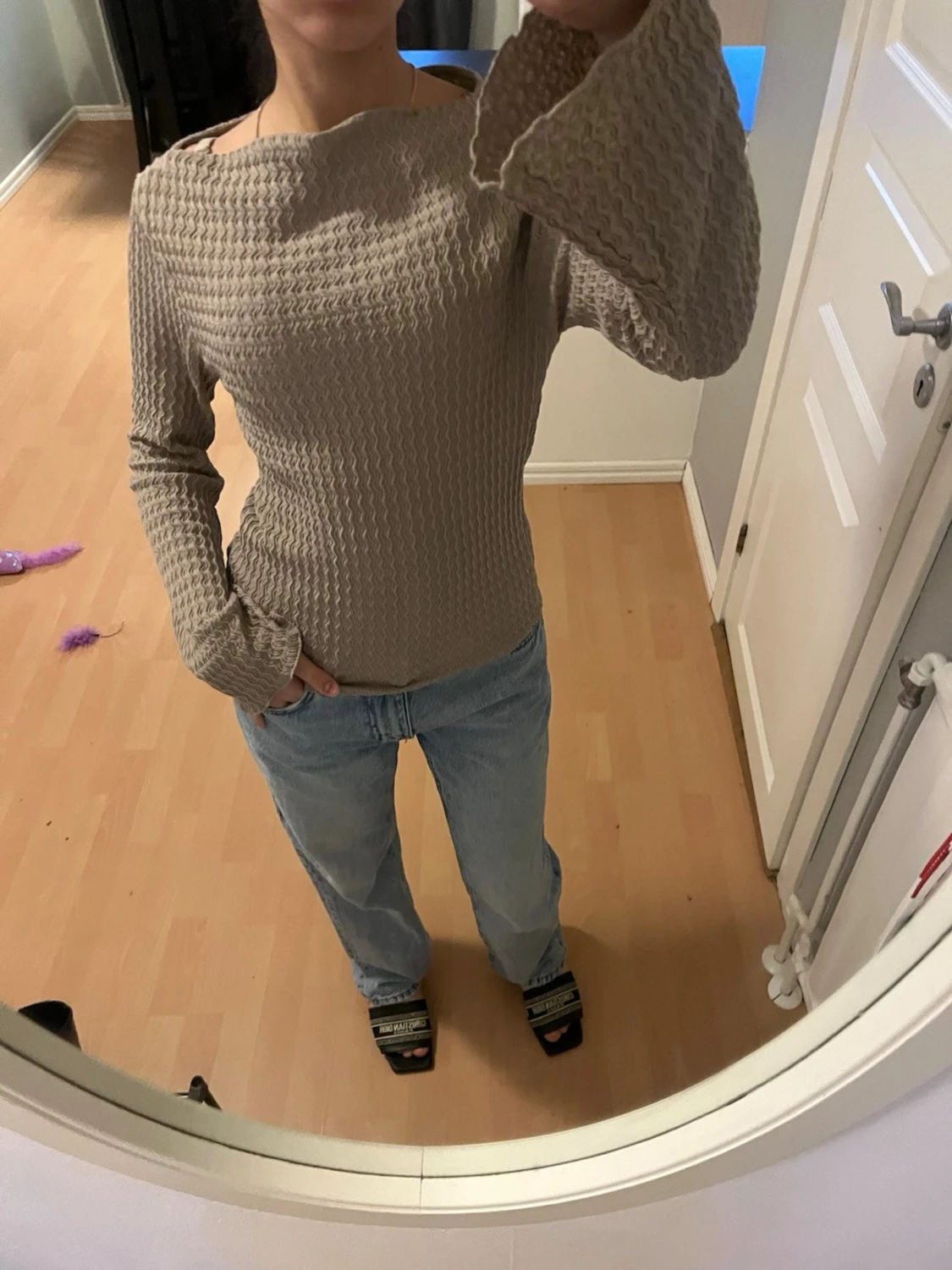 Beige Blus