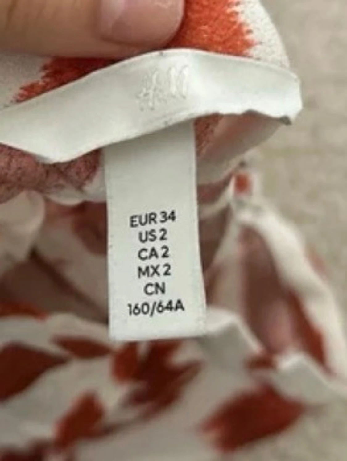 Vit och röd långkjol med slits - 3