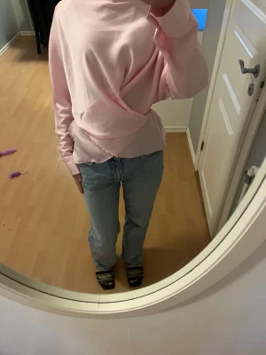 Rosa omlottblus - Otroligt fin rosa omlottblus, köptes utomlands men den är aldrig använd💗💗