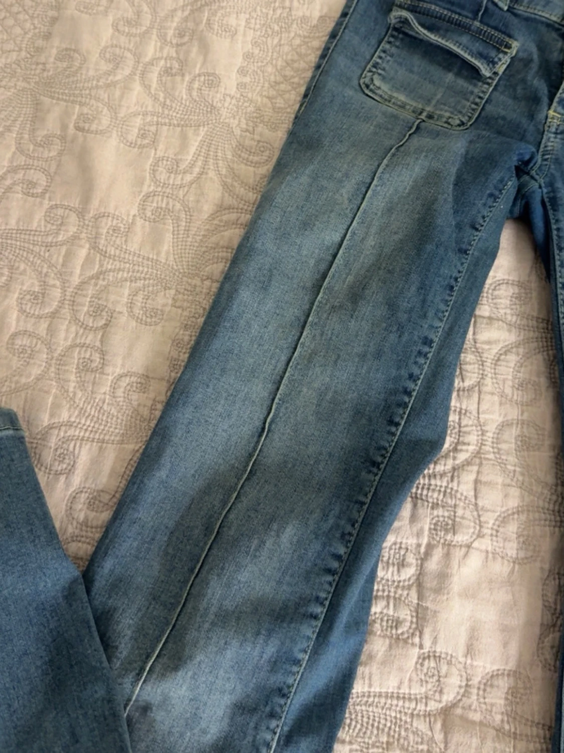 Blå bootcut jeans från NELLY - 2