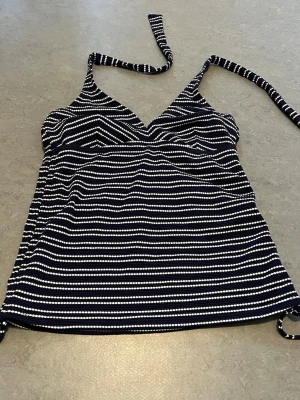 Tankini - Halterneck tankini 🖤