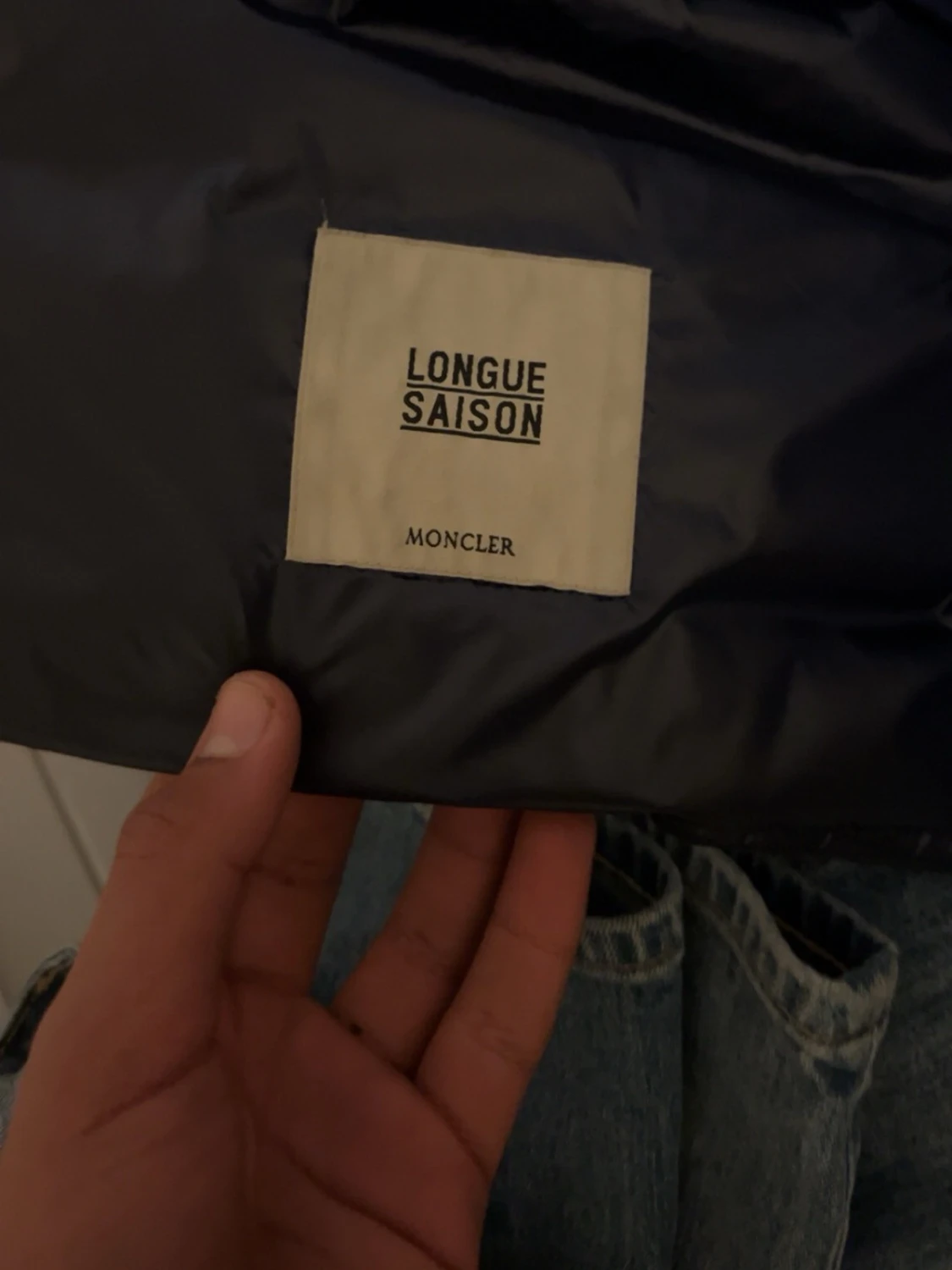 Mörkblå dunväst från Moncler - 3