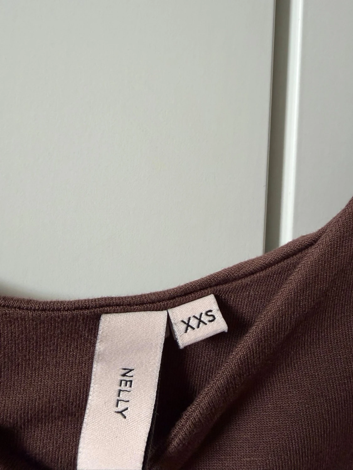 Deep Scoop Neck Top från Nelly - 3