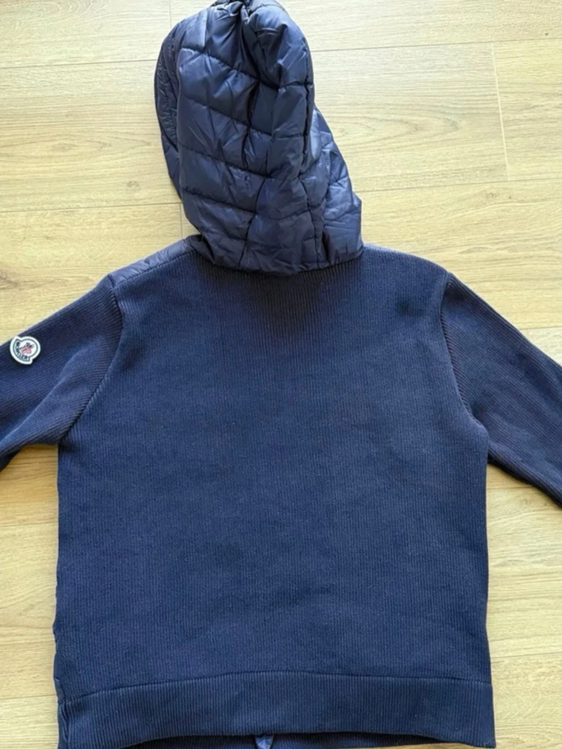 Mörkblå pufferjacka från Moncler - 4