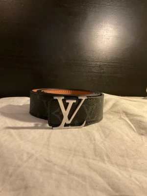 Svart L V Bälte - Helt nytt aldrig använt sen tidigare