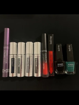 IsaDora Sminkpaket 9st  - Helt nya! 9st produkter från IsaDora till fynd pris! Innehåller: 1 mascara, 4 liquid eyeshadows, 1 liquid lipstick, 1 liquid lip cream och 2st nagellack. Se bild 2 för nyanser och original pris. Total värde: 1121:-