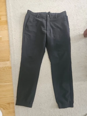Uniqlo - Tunna sköna byxor från Uniqlo