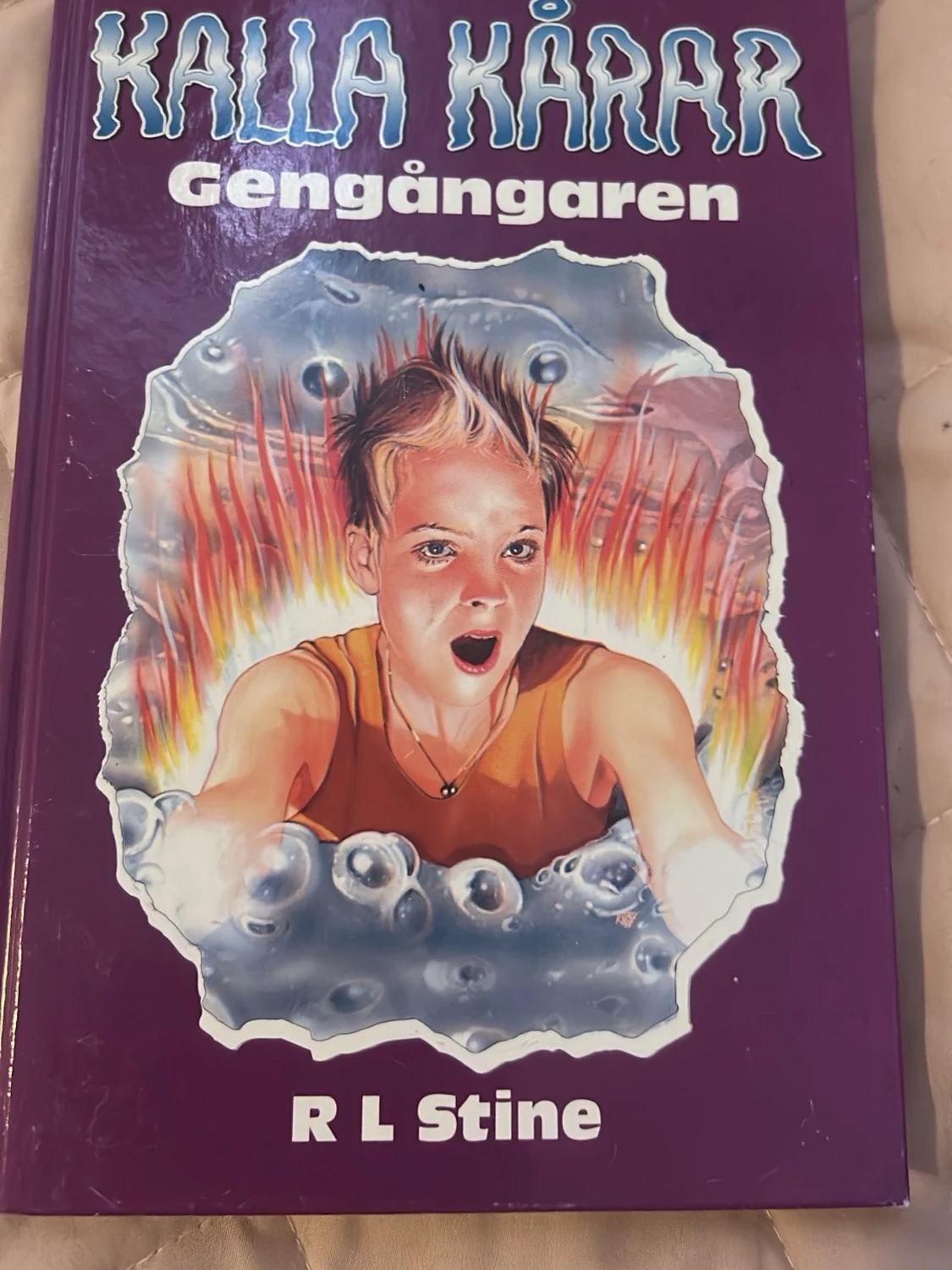 Kalla kårar: Gengångaren av R L Stine