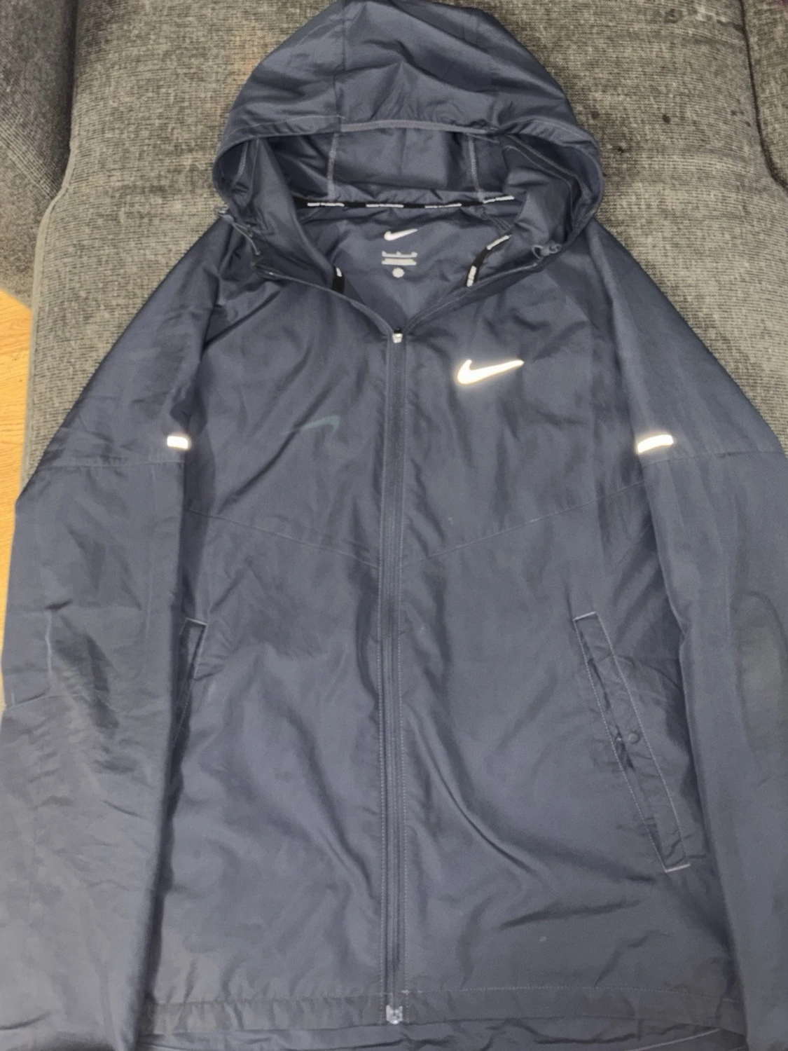Svart Nike vindjacka med huva - 2
