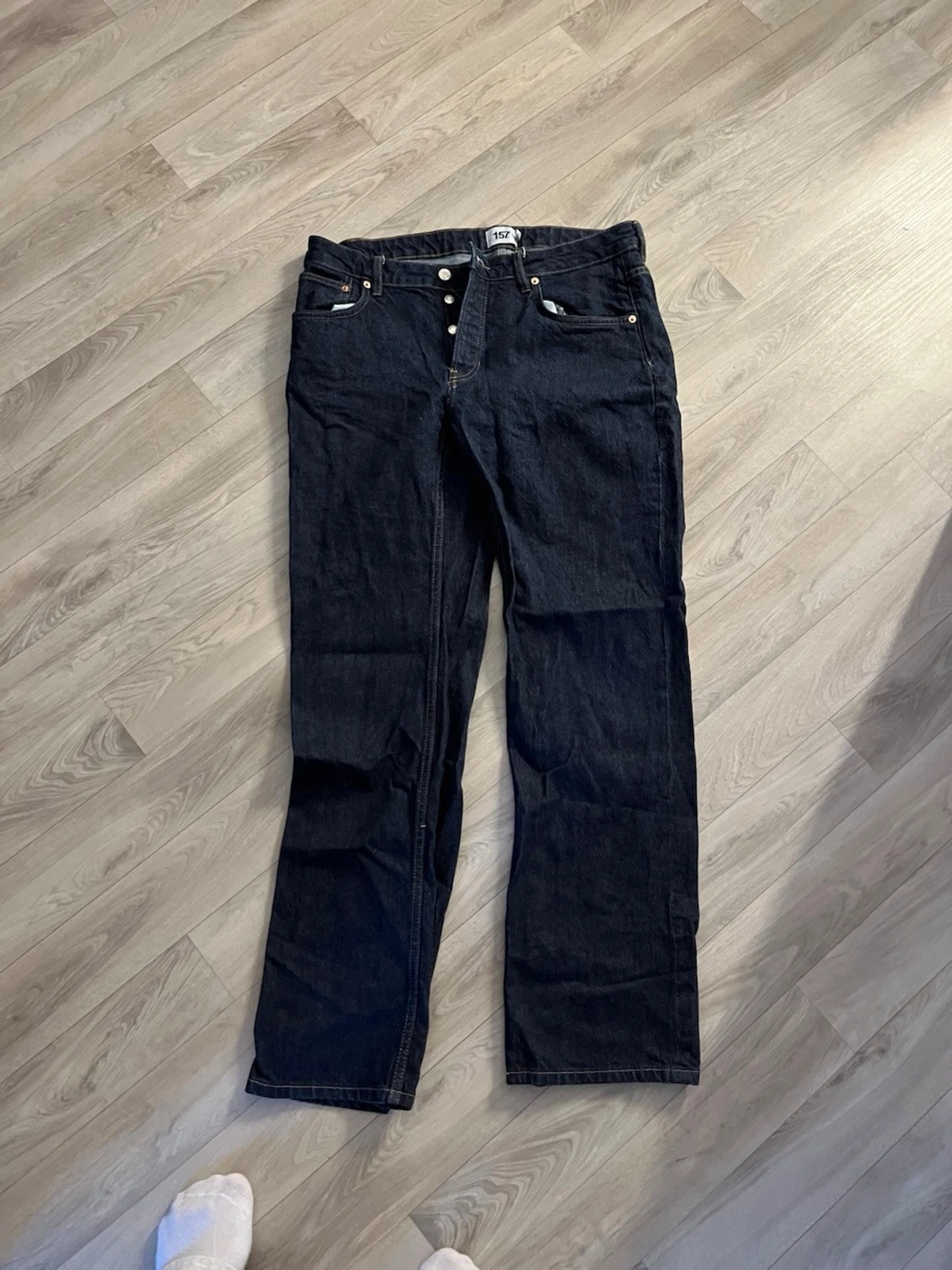 Mörkblå raka jeans från lager 157