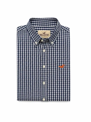 Hollister skjorta mörkblå vit - Tjena! Säljer denna asfeta hollister skjorta till bra pris i storlek S                                                             Skriv till mig om ni funderar över något!