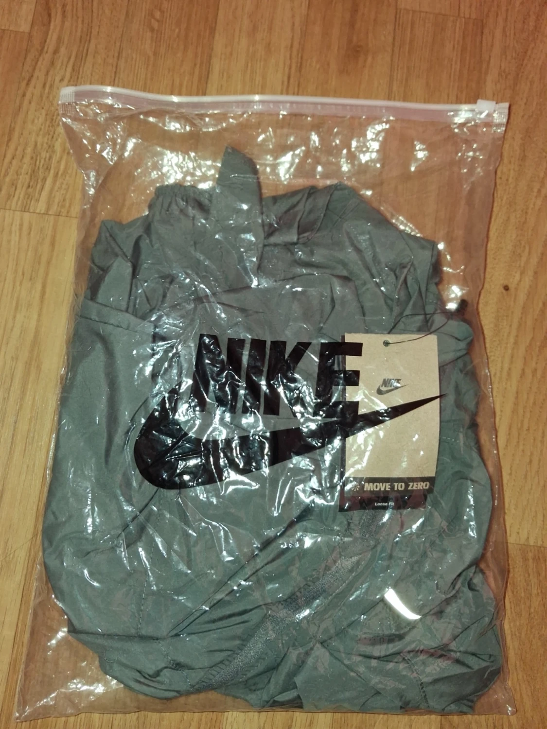 Grå Nike vindjacka med huva - 4