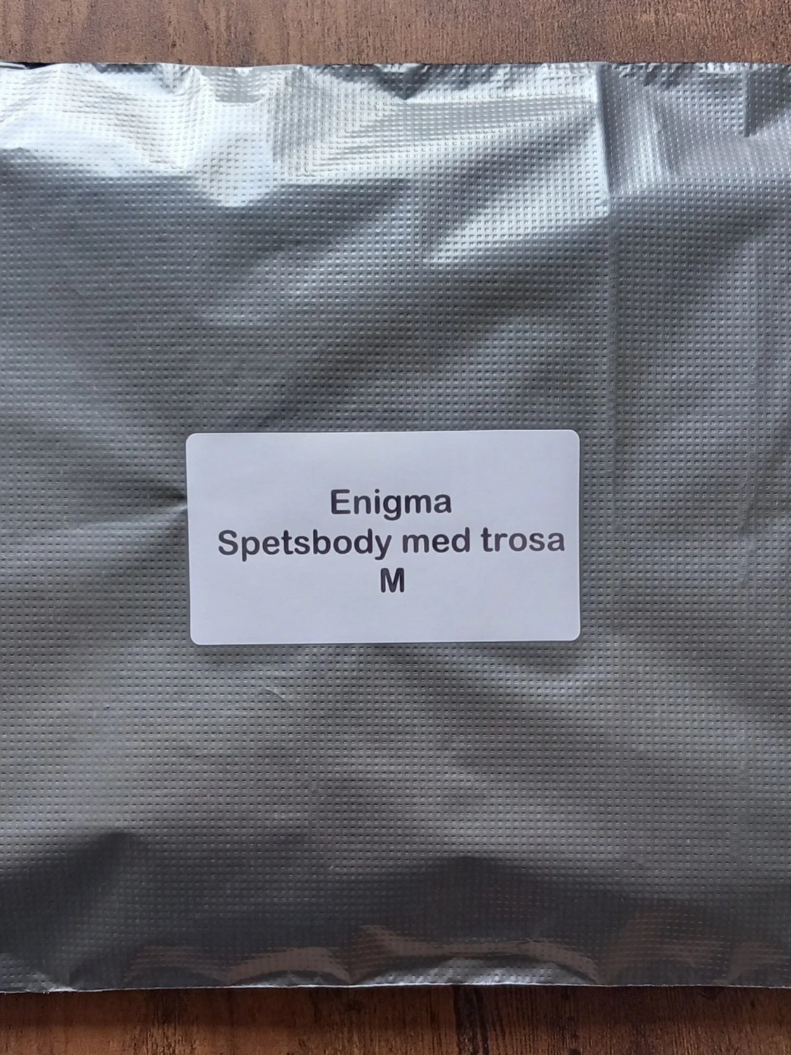 Rosa spetsbody med trosa från Enigma storlek M - 4