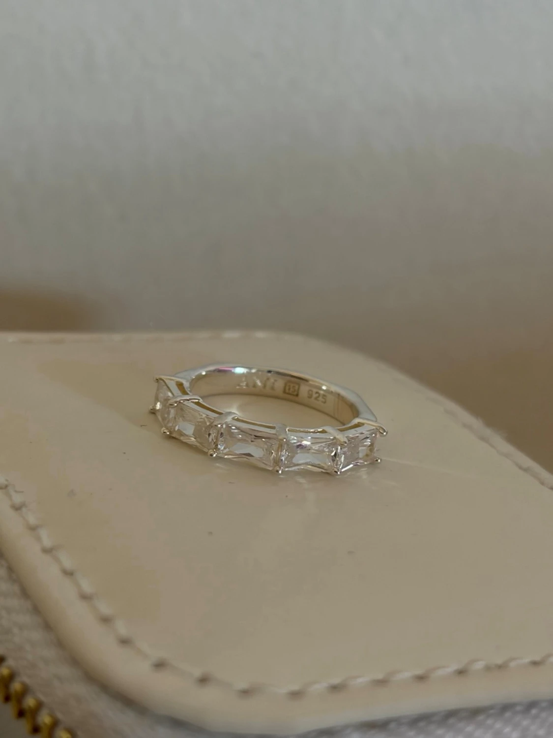 Silverring med stenar från ANI - 2