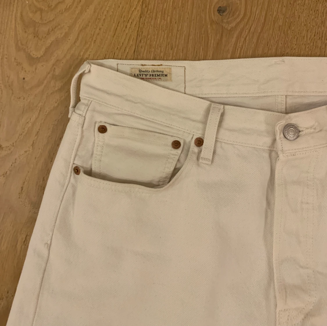 Cremevita Levis 501 - 2