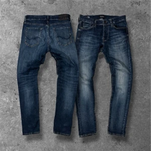Jack & Jones jeans Slim/Glenn - Säljer dessa marinblå jeans från Jack & Jones | W31 L32 | modell: Slim/Glenn | skick: 9/10 | Hör av er vid frågor, pris kan diskuteras vid snabb affär 🤝