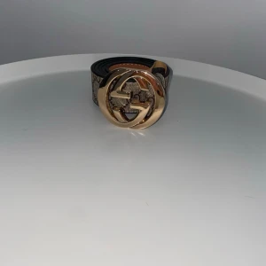 Gucci bälte  - Fräsch 110cm/justerbart bälte.