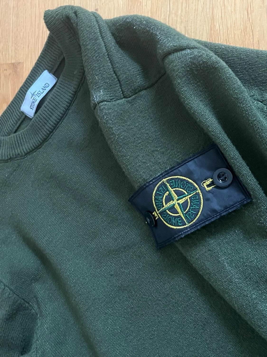 Mörkgrön stickad tröja - 1