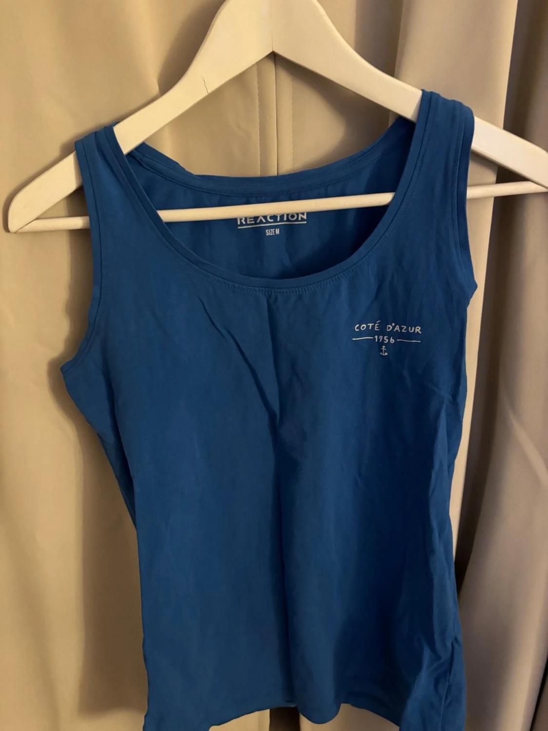 Blå linnetopp från Reaction