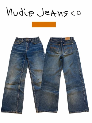 NUDIE BOOTCUT - Nudie Jeans med Bootcut👖W27 L30 men passar L31 (36cm midja 103cm långa)📐Grymt skick men liten slitning på baksidan (bild 4)✅ Skriv vid minsta fundering🤝