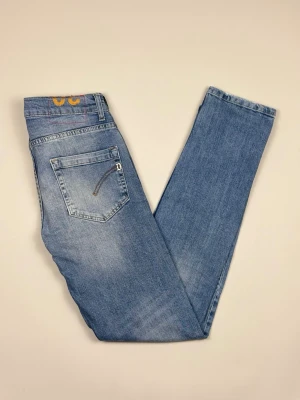 Dondup Brighton Jeans  - Dondup Jeans | Modell: Brighton | Skick: Mycket fint | Nypris: 2499 kr | Storlek: W30 | Hör av dig vid minsta fundering 📦