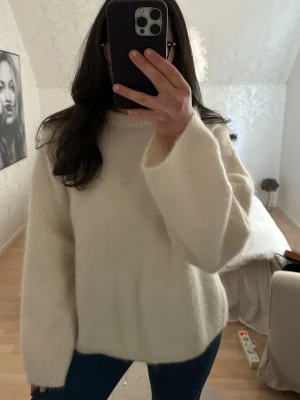 Tröja - Stickad mohair tröja 