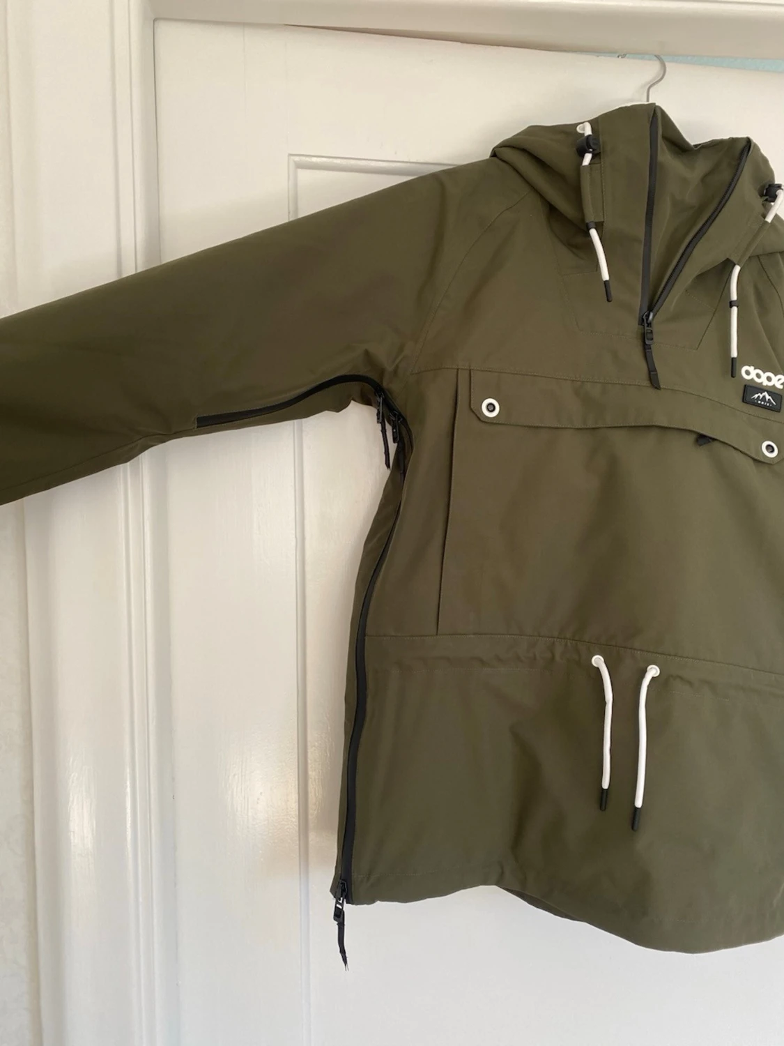 Olivgrön skidjacka från Dope - 1