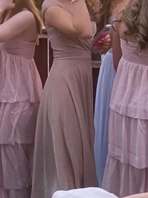 Balklänning  - Säljer super fin balklänning i mycket bra skick 🥰🥰