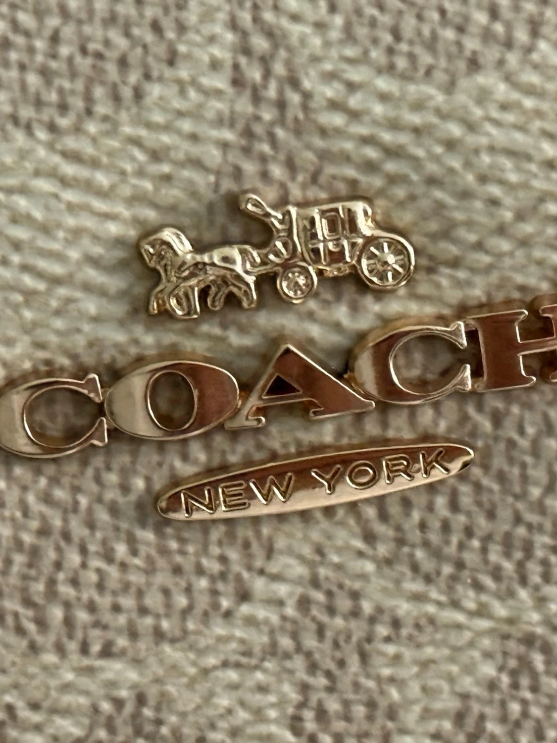 Beige axelväska från Coach - 1