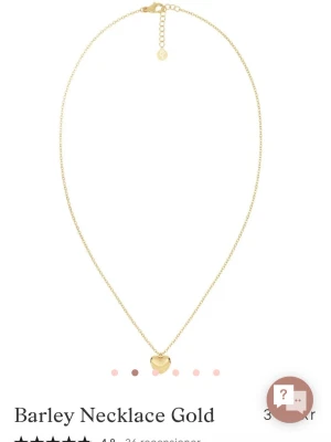 Guldhalsband med hjärthänge - Snyggt halsband i guld med ett litet hjärthänge. Kedjan är tunn och elegant, och hjärtat har en blank guldig färg!!💛💛💛
