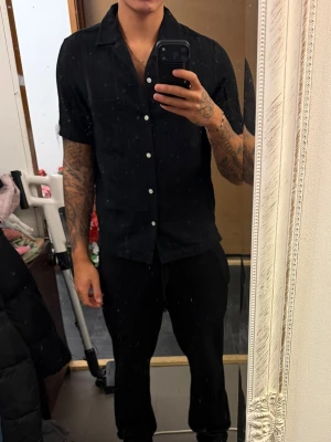 7 pack tröjor  - Säljer 7st tröjor i ett paket pris för 100kr i ett bra skick. 