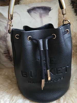 Bucketbag  - En Bucketbag i fint skick. Inga märken eller dylikt 
