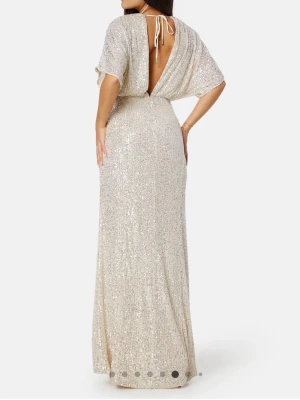 SÖKER - Söker denna i storlek 40 eller större!!💝💝