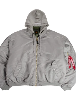 Vetements  - Vetements Fall 2017 x Alpha Industries Oversized reversible bomber jacket with removable hood Sz M Grey/ green