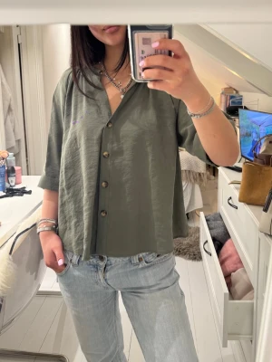 Grön blus - Avslappnad blus från Zara!💓🤗