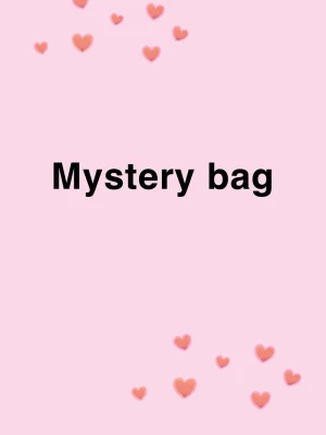 Mystery bag - Jag sätter ihop en egen mystery bag som anpassas efter din storlek o dina önskemål så det är bara att skriva önskemål. Du bestämmer vad du vill betala mellan 150-500kr så anpassar jag värdet men värdet kommer alltid vara mer än priset du betalar! Skicket är nytt eller mycket bra på alla plagg. Tar inte emot retur🫶 Det finns just nu möjlighet till gratis frakt!!!
