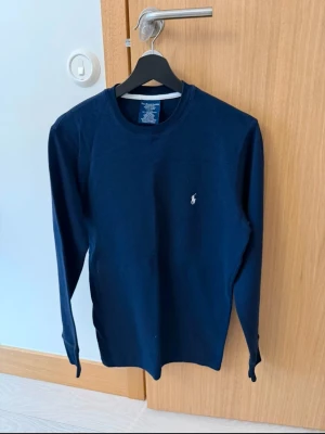 Mörkblå långärmad tröja Polo Ralph Lauren - Helt ny oanvänd storlek S 